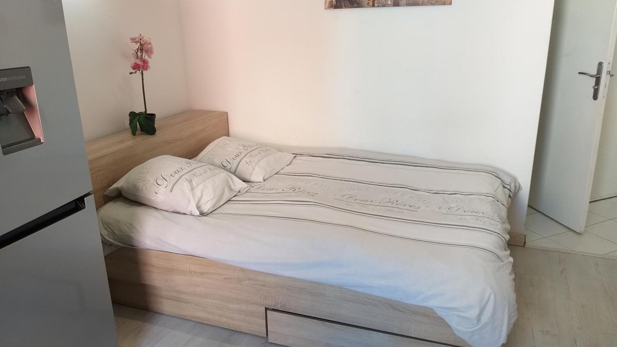 Magnifique Studio Au Coeur Historique De Fréjus Eksteriør bilde